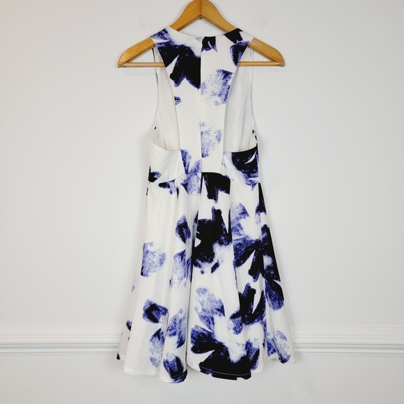 Lulus Blue Seeing Chic Floral Print Dress Fit & Flare Racerback Small a1404 - Picture 10 of 14